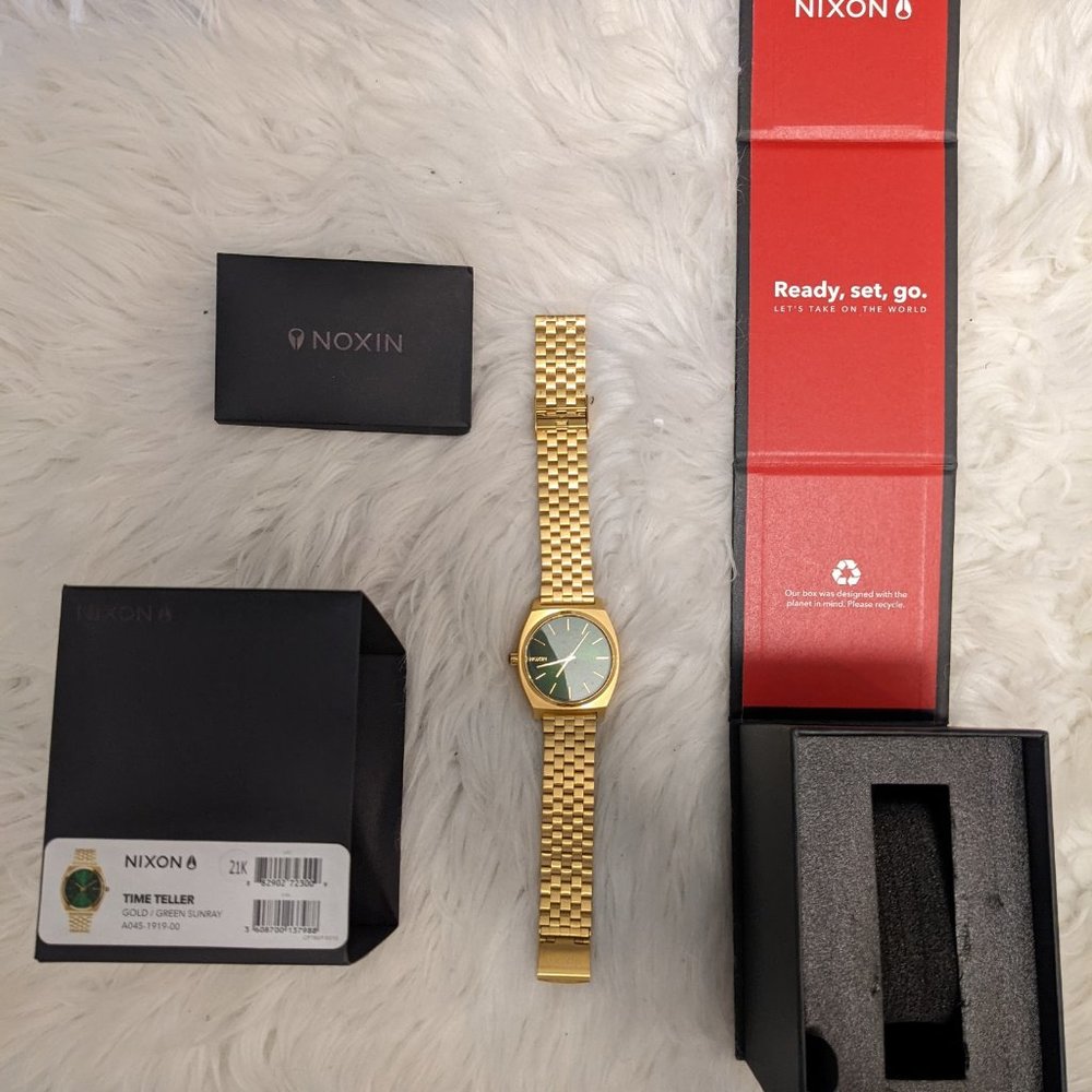 Nixon - Time Teller -Watch - gold band with green face